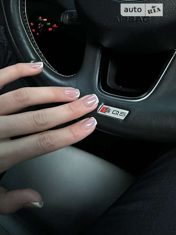 Внедорожник / Кроссовер Audi SQ5 2014 в Кременчуге