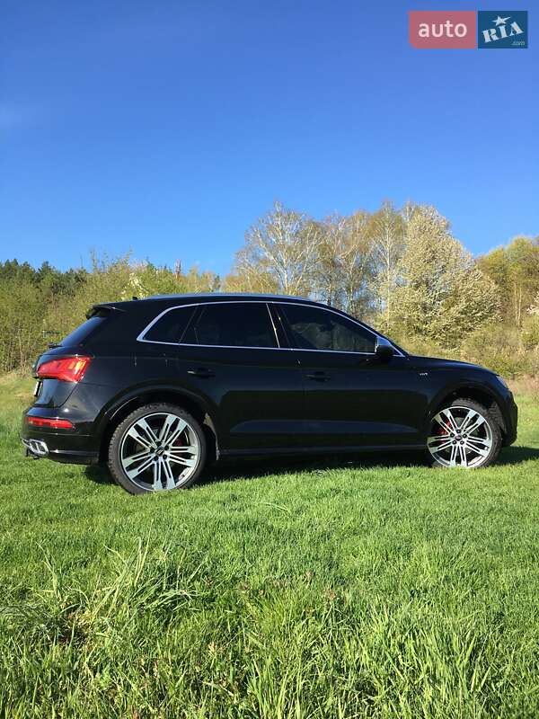 Внедорожник / Кроссовер Audi SQ5 2018 в Хмельницком