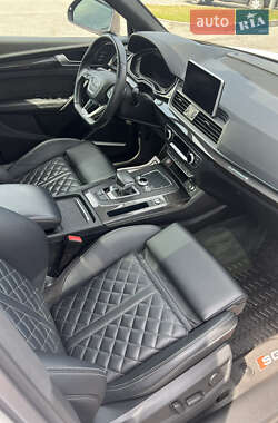 Внедорожник / Кроссовер Audi SQ5 2019 в 