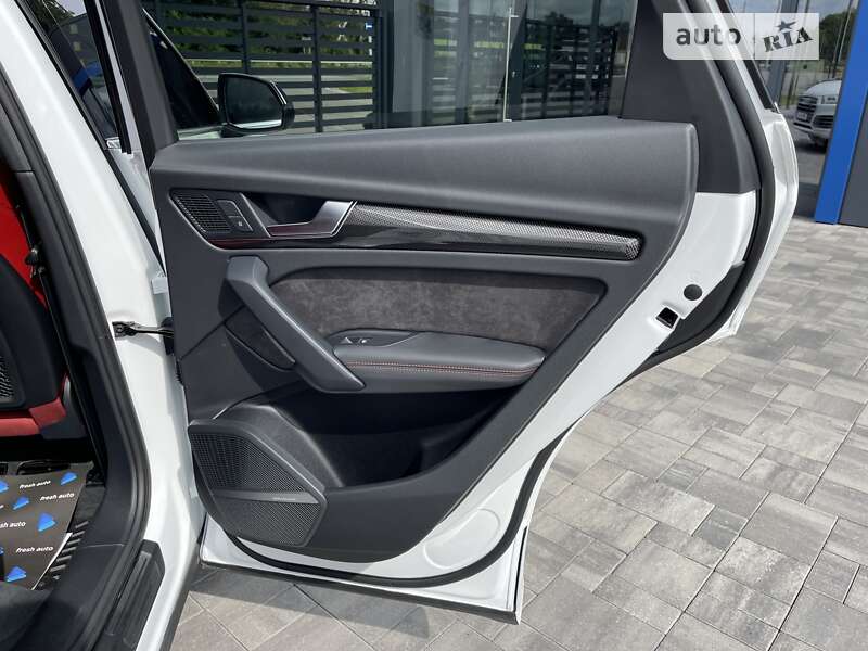 Внедорожник / Кроссовер Audi SQ5 2019 в Ровно