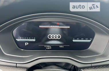 Внедорожник / Кроссовер Audi SQ5 2022 в 