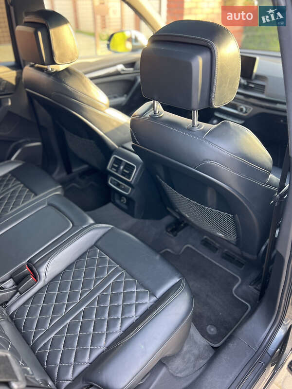 Внедорожник / Кроссовер Audi SQ5 2017 в Львове