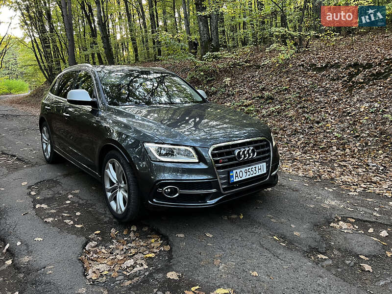 Внедорожник / Кроссовер Audi SQ5 2015 в Мукачево