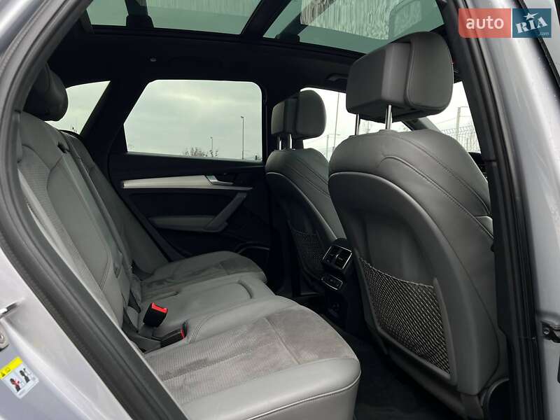 Позашляховик / Кросовер Audi SQ5 2017 в Львові