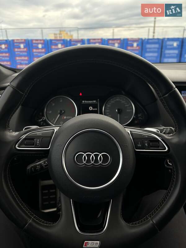 Позашляховик / Кросовер Audi SQ5 2015 в Вінниці