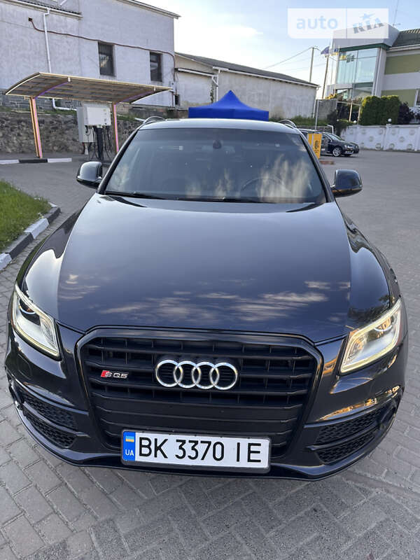 Внедорожник / Кроссовер Audi SQ5 2016 в Ровно