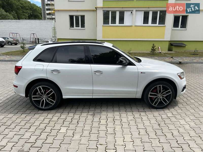 Внедорожник / Кроссовер Audi SQ5 2016 в Тернополе
