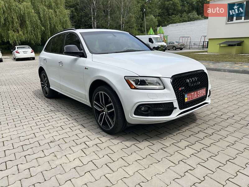 Внедорожник / Кроссовер Audi SQ5 2016 в Тернополе