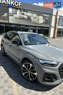 Внедорожник / Кроссовер Audi SQ5 2021 в 