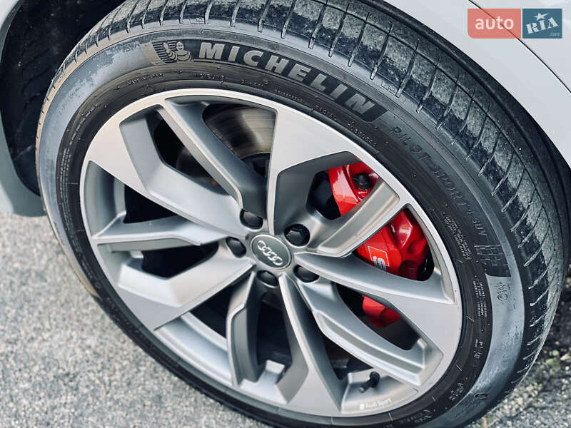 Позашляховик / Кросовер Audi SQ5 2019 в Одесі