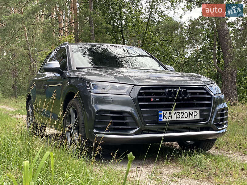 Внедорожник / Кроссовер Audi SQ5 2020 в 