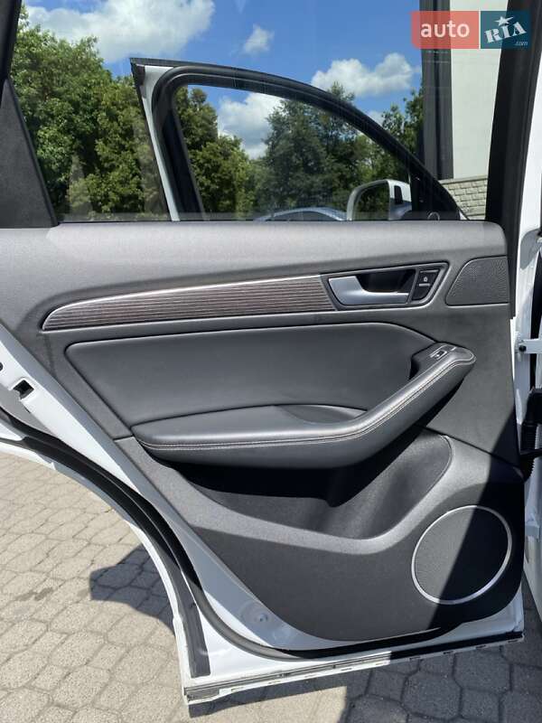 Внедорожник / Кроссовер Audi SQ5 2014 в Львове