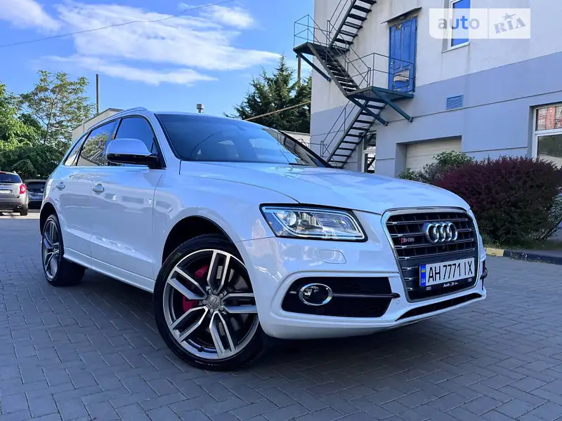 Audi SQ5 2015