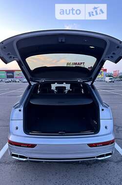 Позашляховик / Кросовер Audi SQ5 2019 в Рівному