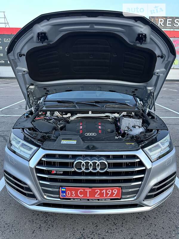 Внедорожник / Кроссовер Audi SQ5 2019 в Ровно