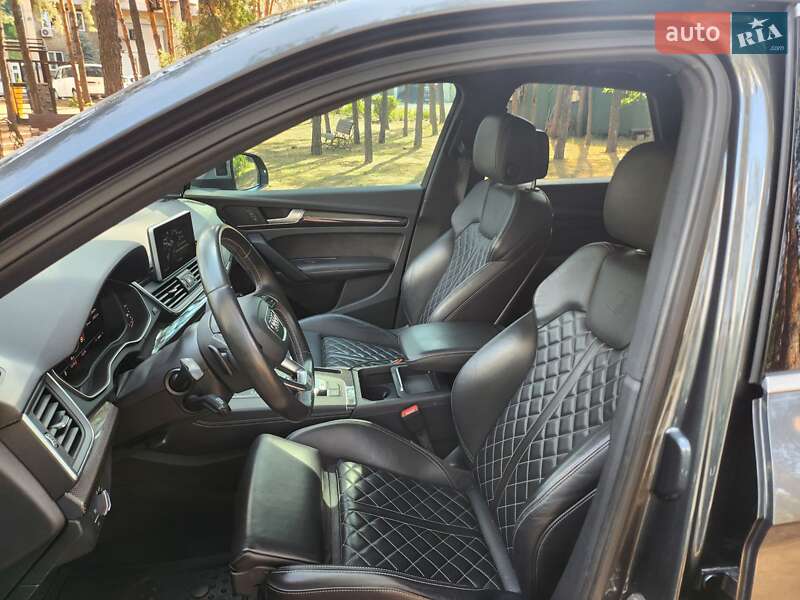 Внедорожник / Кроссовер Audi SQ5 2018 в Киеве