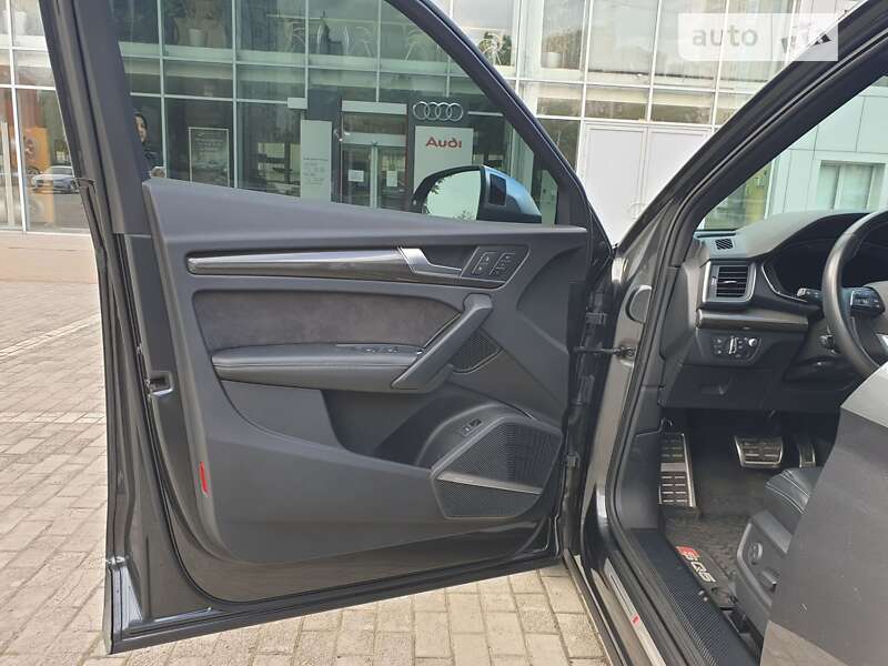 Внедорожник / Кроссовер Audi SQ5 2018 в Киеве фото 14 Внедорожник / Кроссовер Audi SQ5 2018 в Киеве