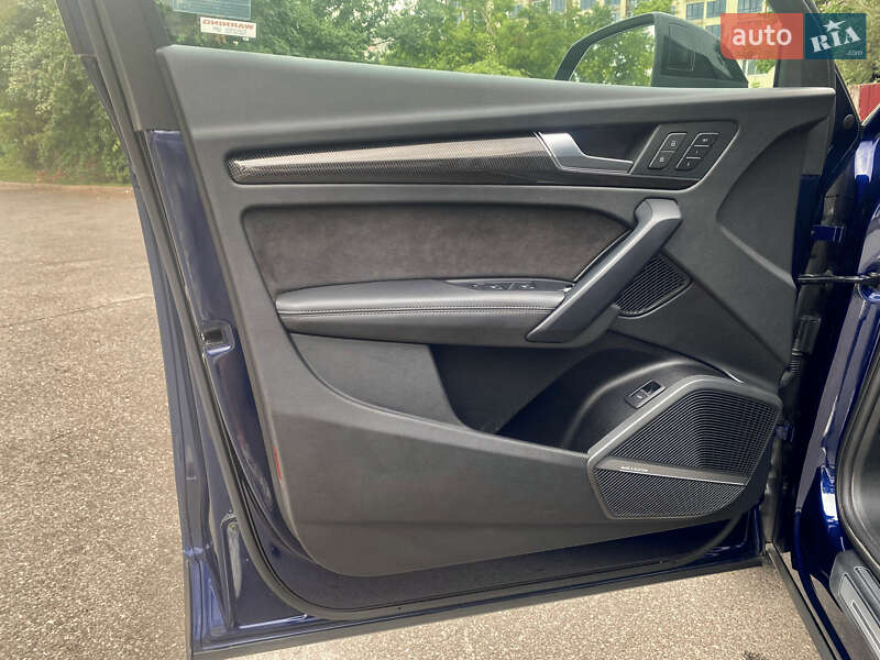 Внедорожник / Кроссовер Audi SQ5 2019 в Киеве