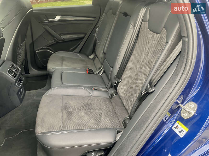 Внедорожник / Кроссовер Audi SQ5 2019 в Киеве