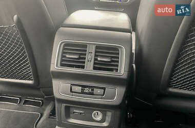 Внедорожник / Кроссовер Audi SQ5 2019 в 