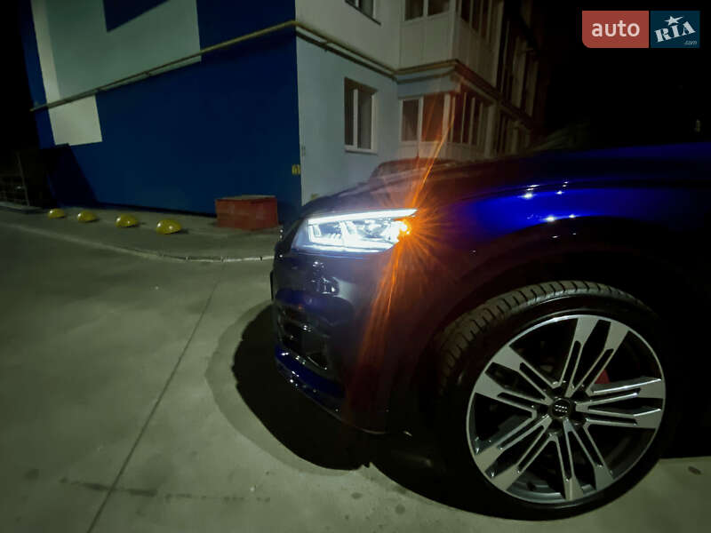 Внедорожник / Кроссовер Audi SQ5 2019 в Киеве