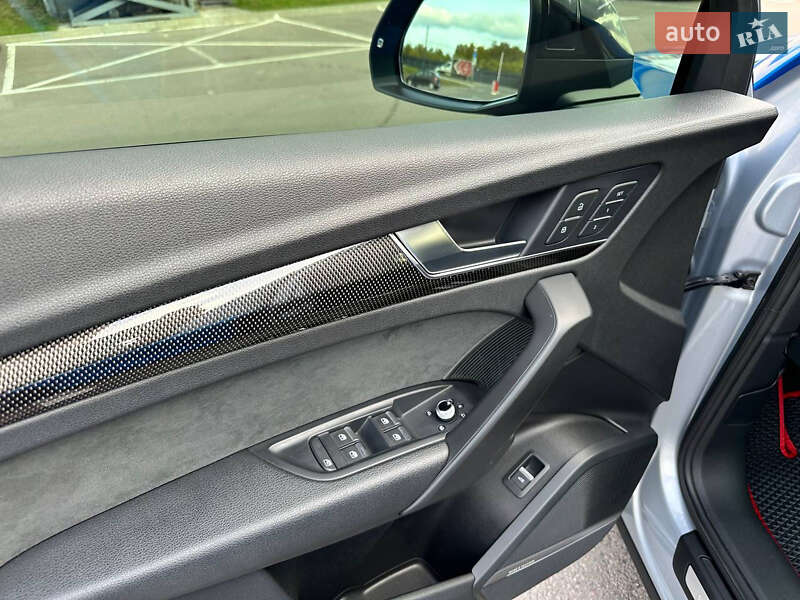 Внедорожник / Кроссовер Audi SQ5 2018 в Ровно
