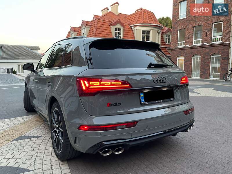 Внедорожник / Кроссовер Audi SQ5 2022 в Ровно