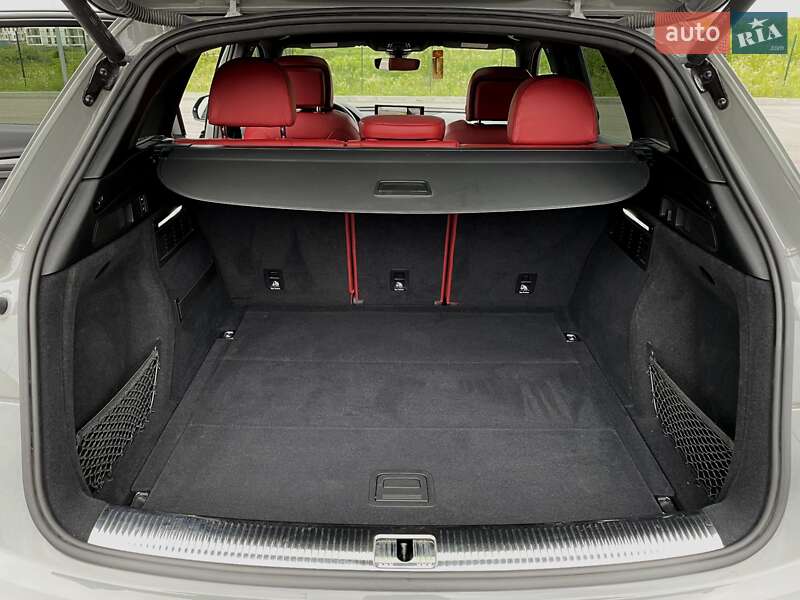 Внедорожник / Кроссовер Audi SQ5 2022 в Ровно