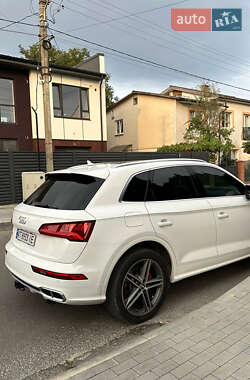 Внедорожник / Кроссовер Audi SQ5 2018 в 