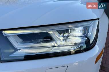 Внедорожник / Кроссовер Audi SQ5 2018 в 