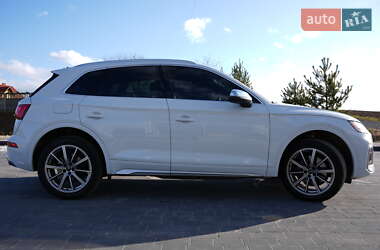 Внедорожник / Кроссовер Audi SQ5 2020 в 