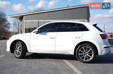 Внедорожник / Кроссовер Audi SQ5 2020 в 