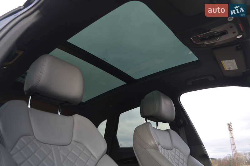 Позашляховик / Кросовер Audi SQ5 2020 в Івано-Франківську