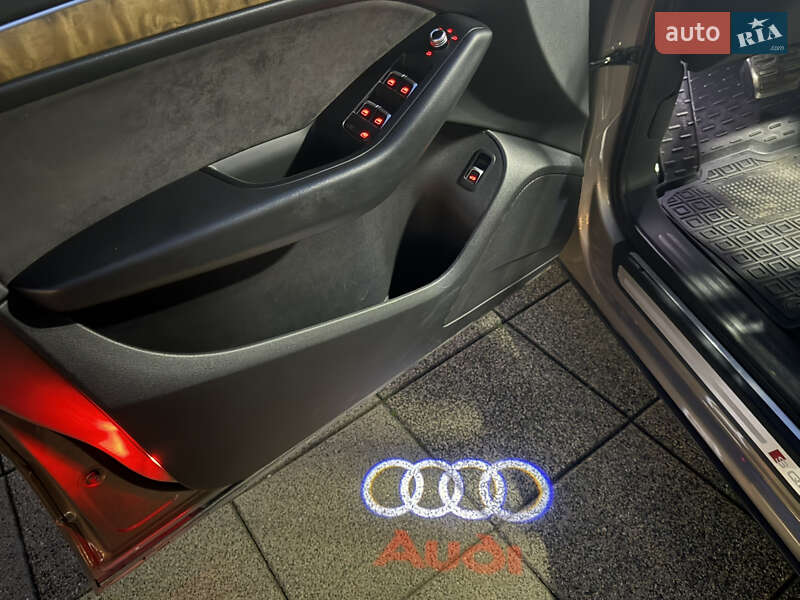 Внедорожник / Кроссовер Audi SQ5 2013 в Львове