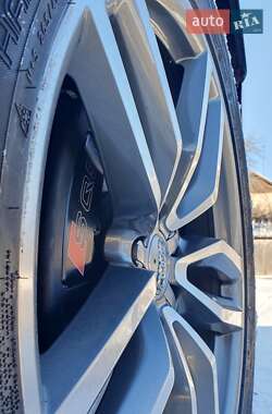 Внедорожник / Кроссовер Audi SQ5 2015 в 