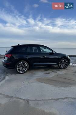 Внедорожник / Кроссовер Audi SQ5 2020 в 