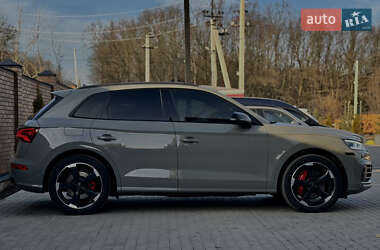 Внедорожник / Кроссовер Audi SQ5 2019 в 