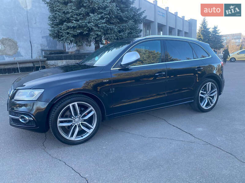 Внедорожник / Кроссовер Audi SQ5 2013 в 