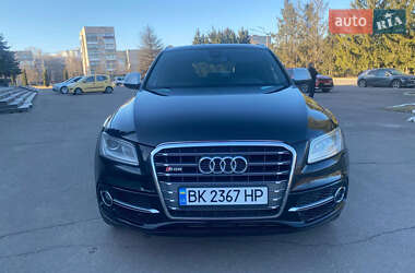 Внедорожник / Кроссовер Audi SQ5 2013 в 