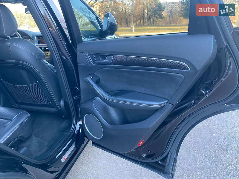 Позашляховик / Кросовер Audi SQ5 2013 в Рівному