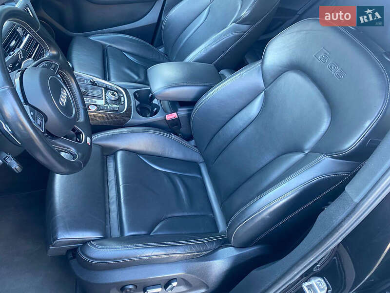 Позашляховик / Кросовер Audi SQ5 2013 в Рівному
