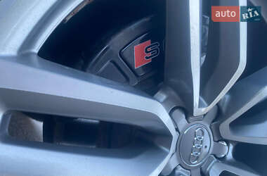Внедорожник / Кроссовер Audi SQ5 2013 в 