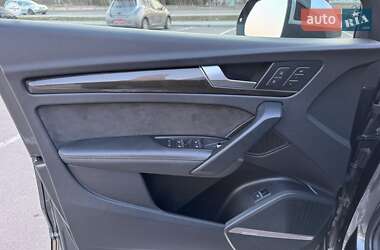 Внедорожник / Кроссовер Audi SQ5 2019 в 