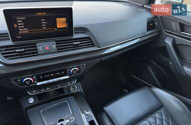 Внедорожник / Кроссовер Audi SQ5 2019 в 