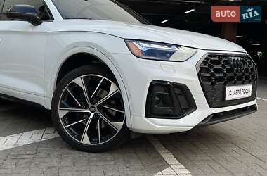 Внедорожник / Кроссовер Audi SQ5 2022 в 
