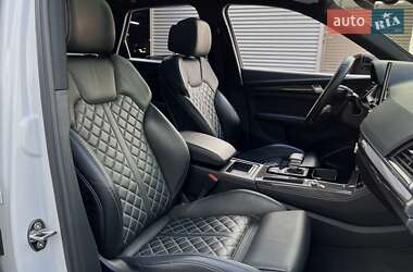 Внедорожник / Кроссовер Audi SQ5 2022 в 