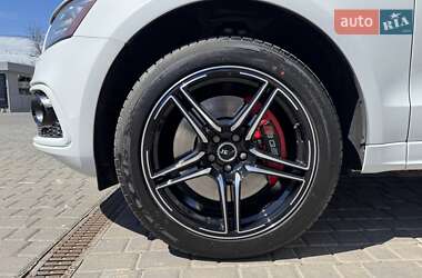 Позашляховик / Кросовер Audi SQ5 2016 в 