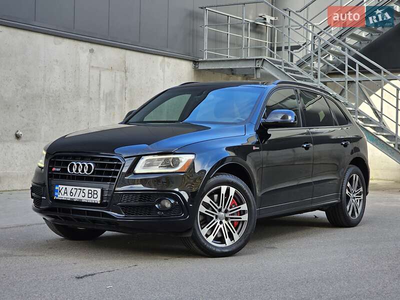 Позашляховик / Кросовер Audi SQ5 2016 в 