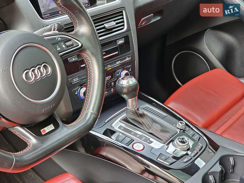 Позашляховик / Кросовер Audi SQ5 2016 в Києві