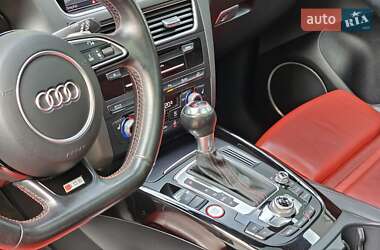 Позашляховик / Кросовер Audi SQ5 2016 в 